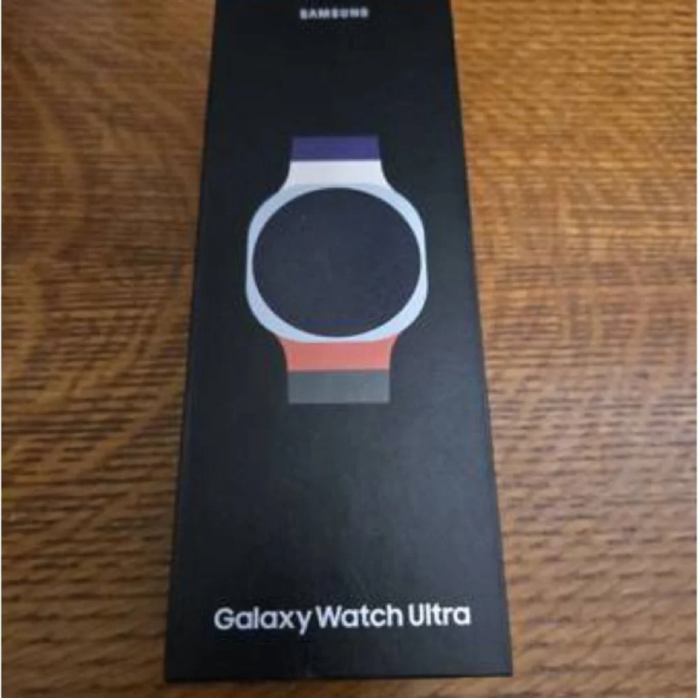 Samsung Galaxy Watch Ultra -7- titanium grey face Black band